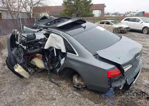 2015 Audi A8 L 4.0T из США, поврежденный, VIN WAU32AFD5FN013651